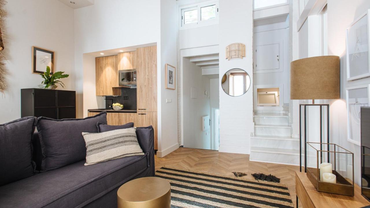R26 Suites Sevilla Exteriör bild