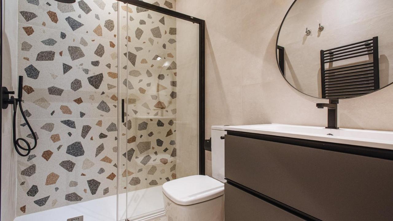 R26 Suites Sevilla Exteriör bild