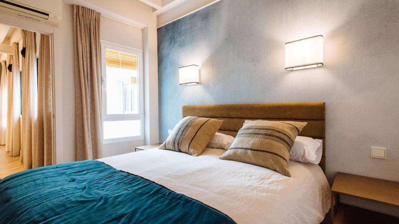 R26 Suites Sevilla Exteriör bild