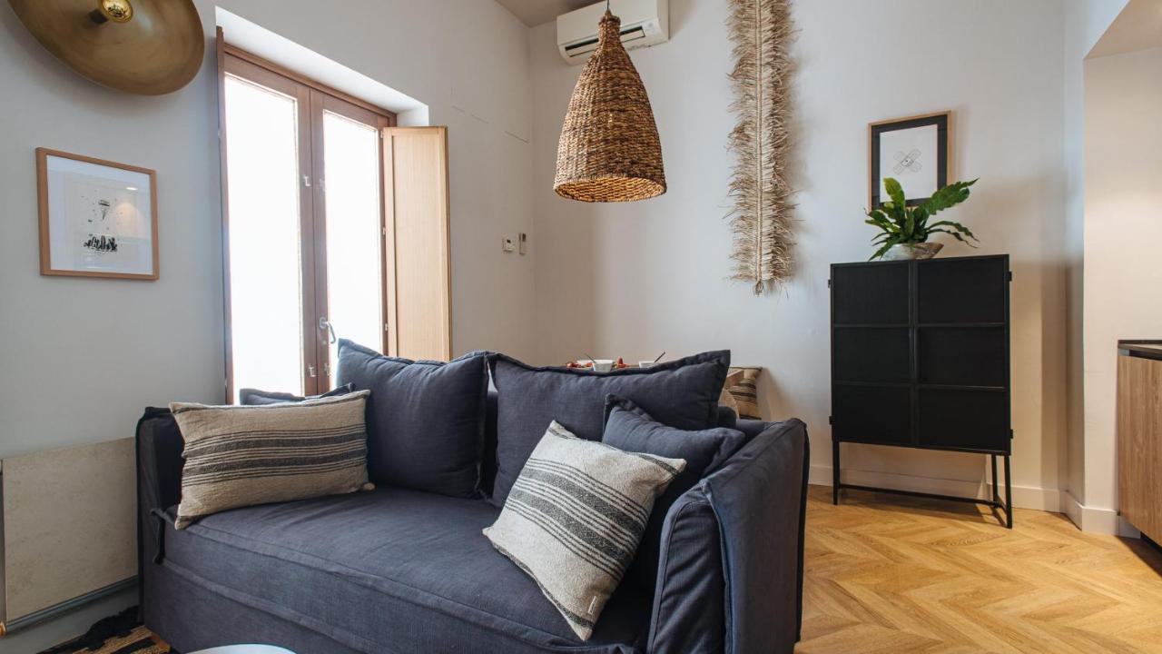R26 Suites Sevilla Exteriör bild