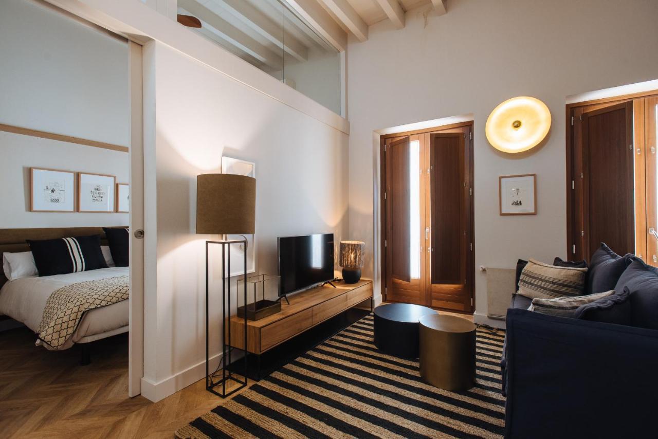 R26 Suites By Magno Apartments Sevilla Rum bild
