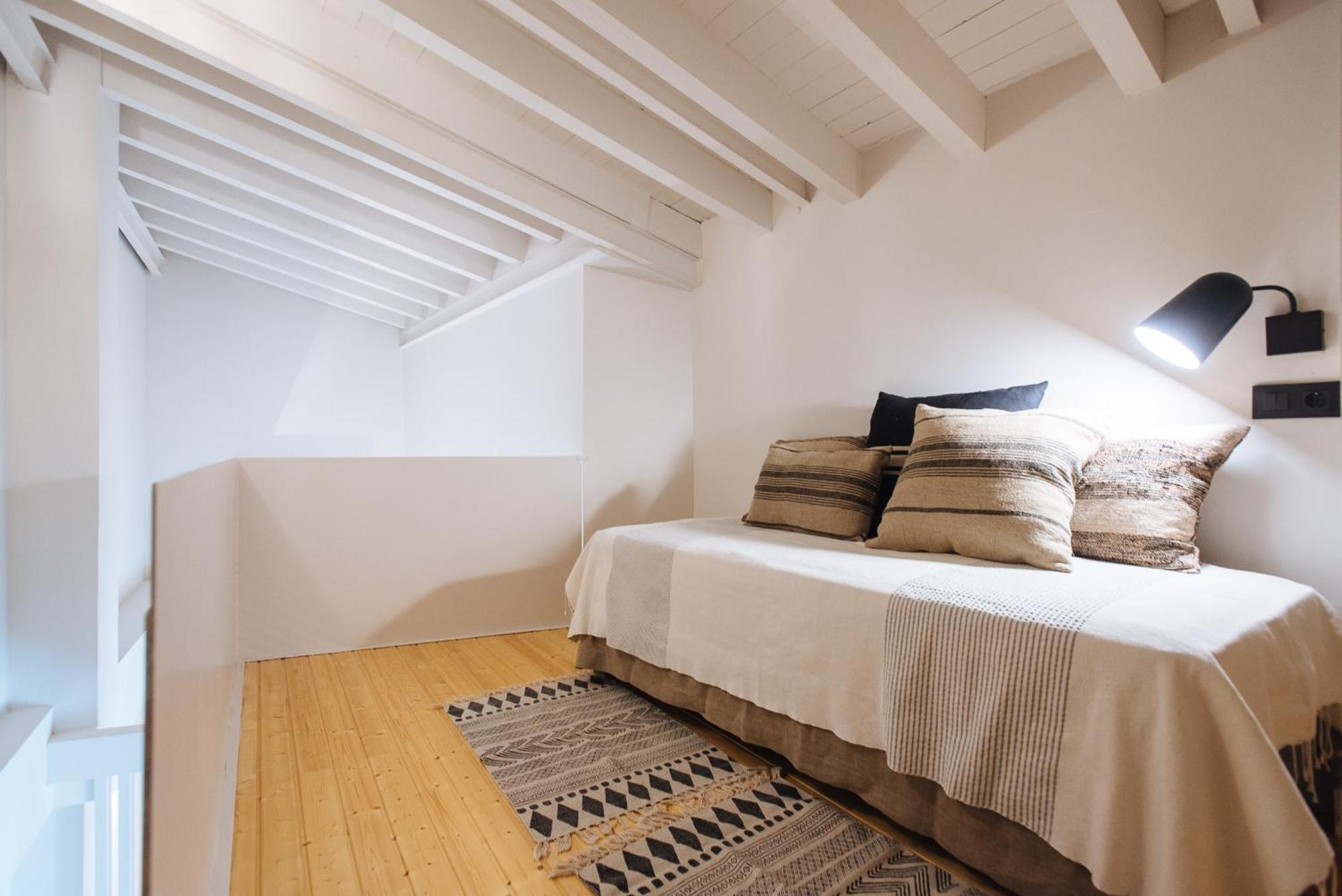 R26 Suites Sevilla Rum bild